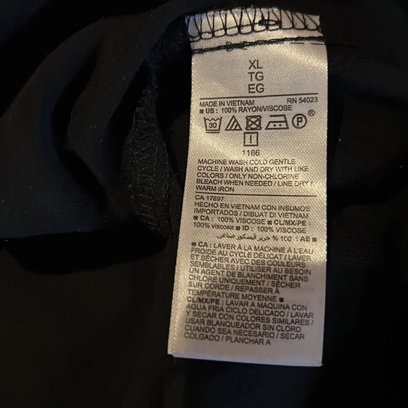 Old Navy black VNeck cotton comfy  shortsleeves blouse Sz XL - Picture 8 of 9